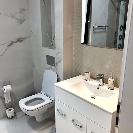 Costy's Lux Mamaia Nord Apartament